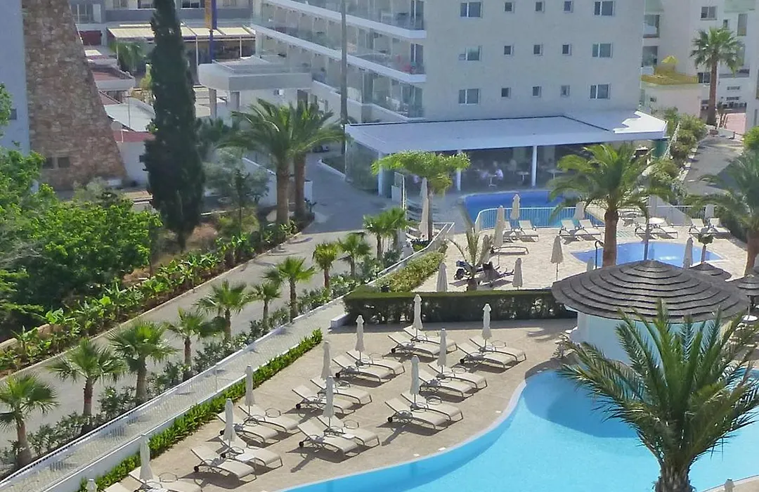 Sunrise Gardens Aparthotel-1